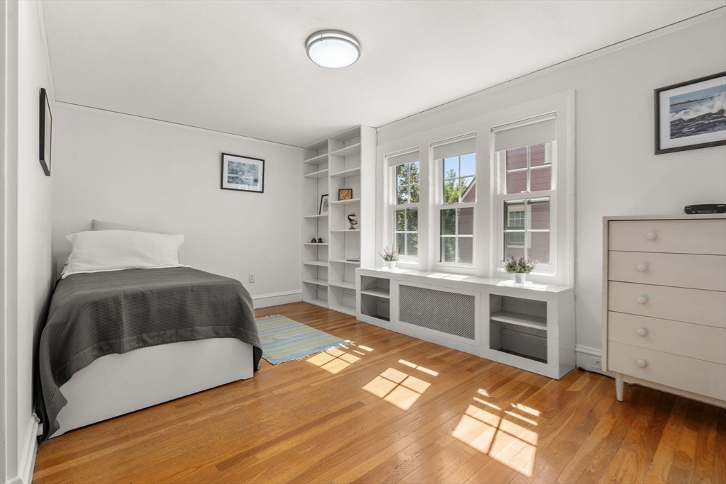 15 Allen Ave