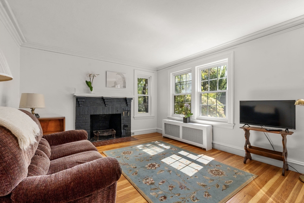 15 Allen Ave