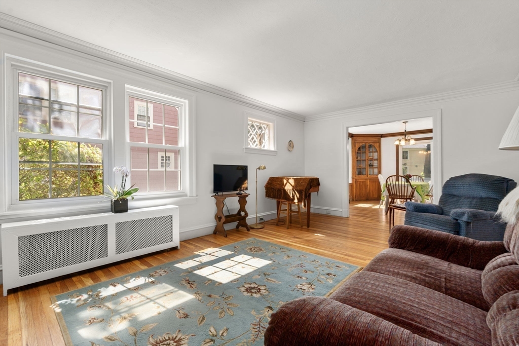 15 Allen Ave