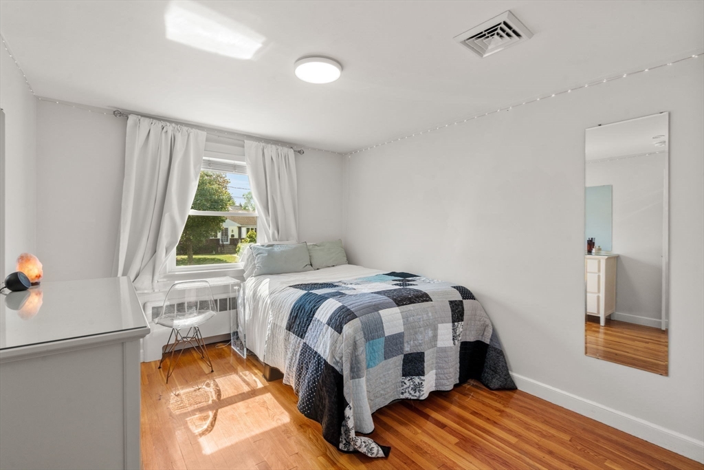 33 Joseph Rd