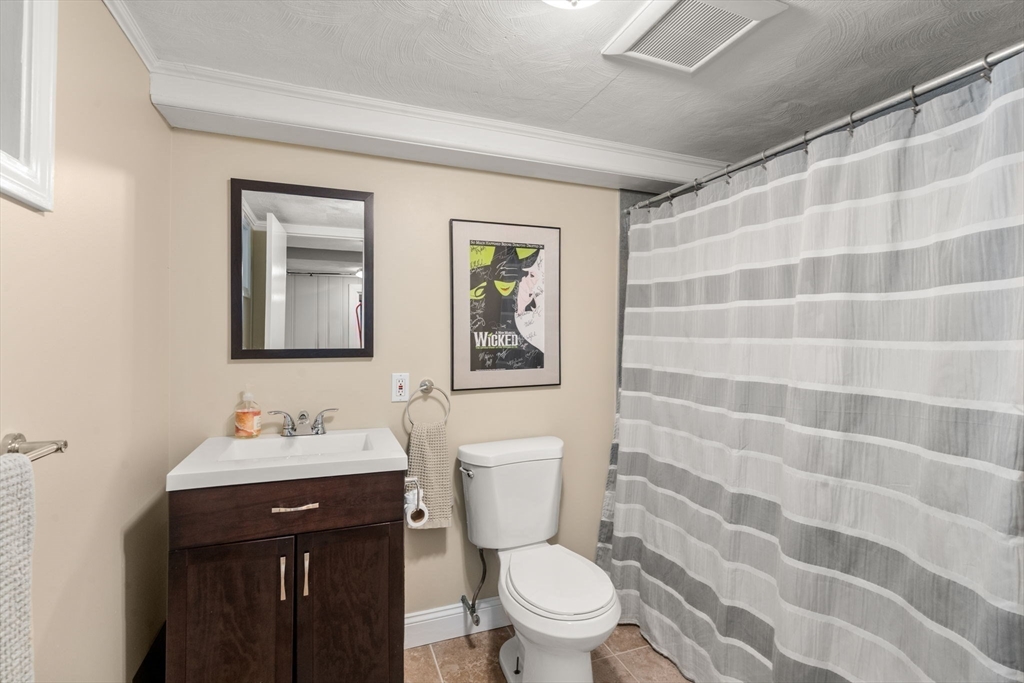 33 Joseph Rd