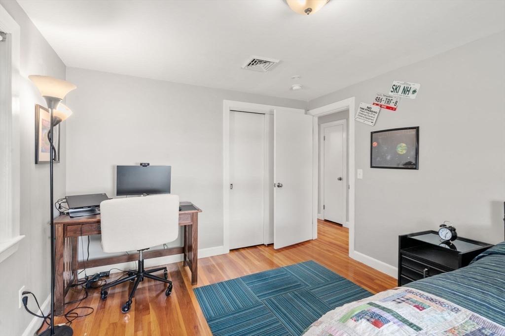 33 Joseph Rd