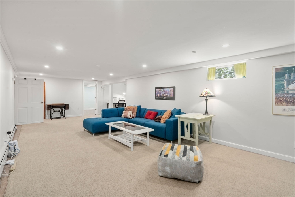 33 Joseph Rd