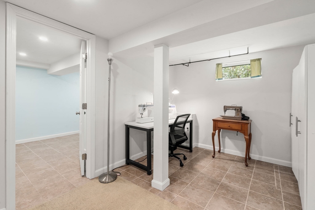 33 Joseph Rd