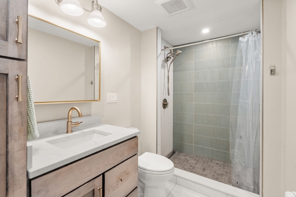 33 Joseph Rd