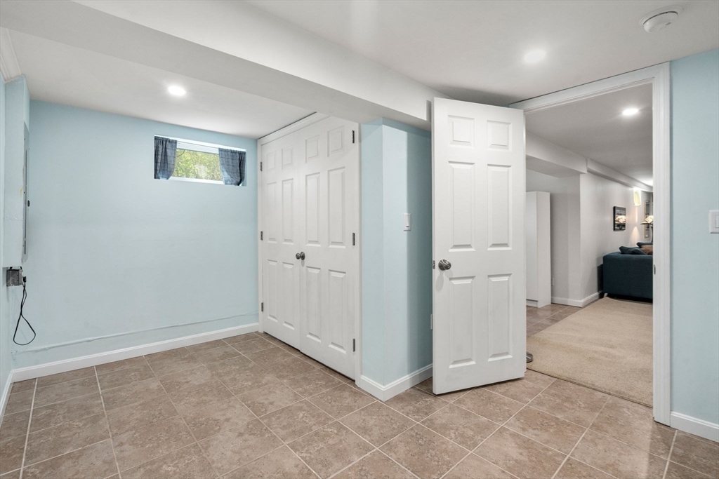 33 Joseph Rd