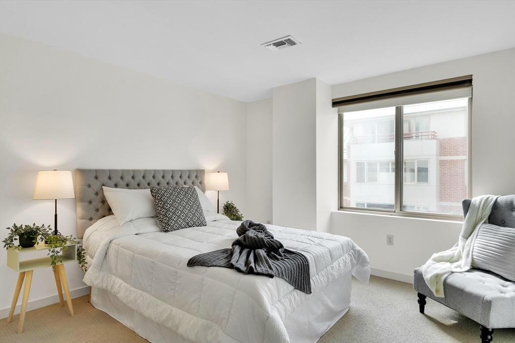183 Oak Street # 205
