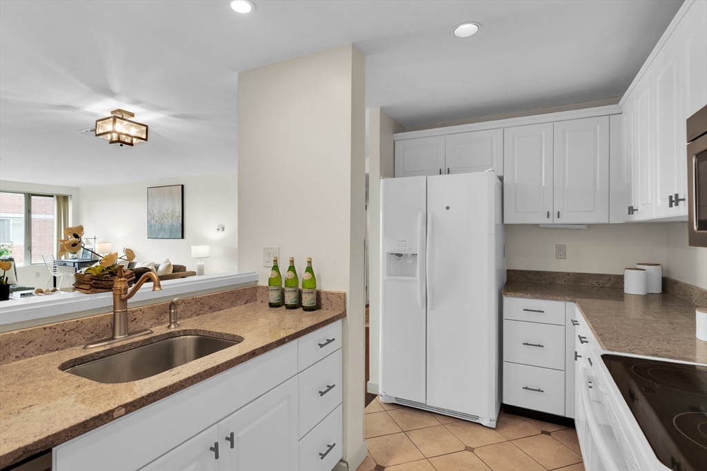 183 Oak Street # 205