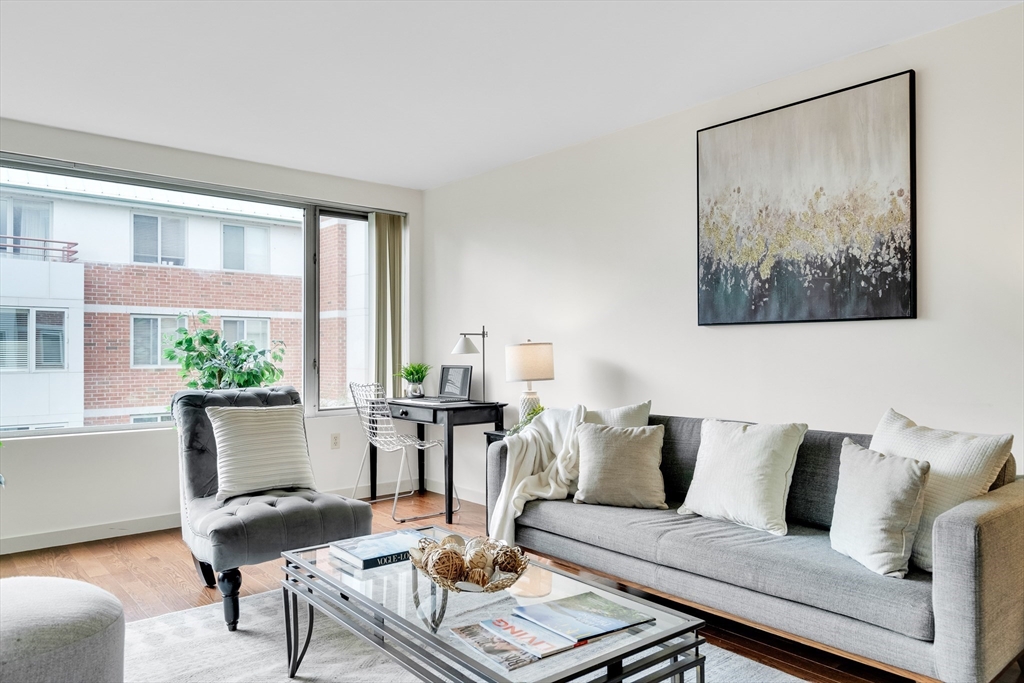 183 Oak Street # 205