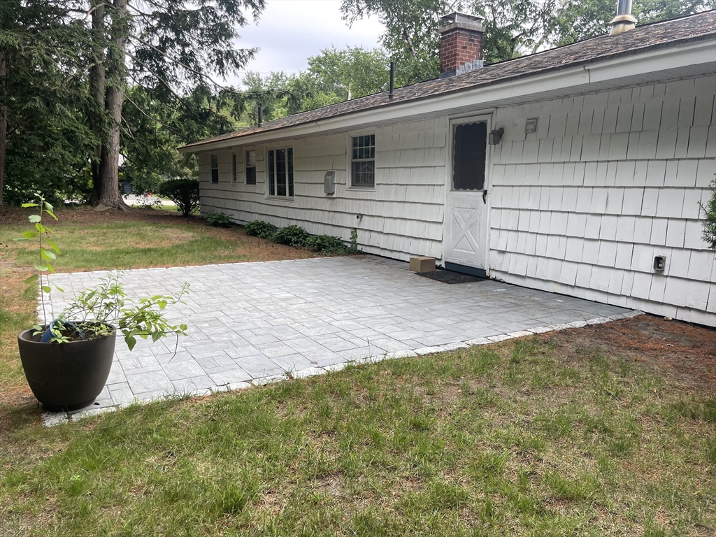 3 Merrill Dr