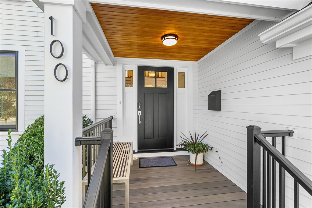 102 Thurston Rd # 100