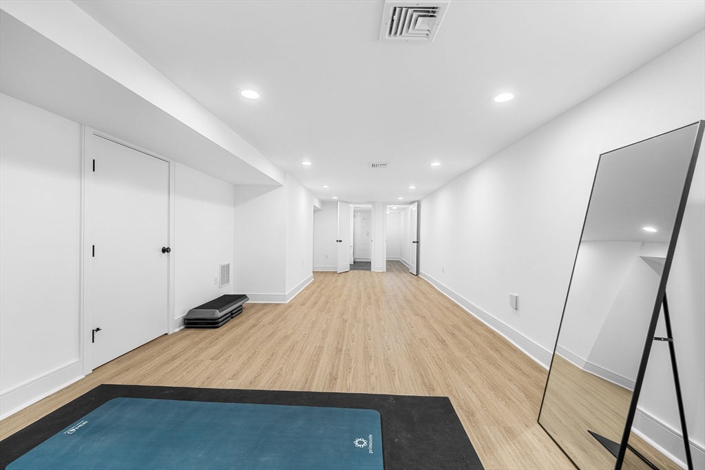 102 Thurston Rd # 100