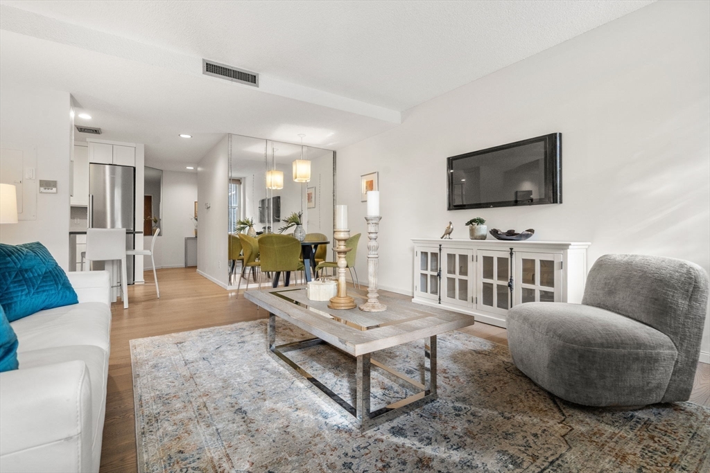 51 Pettee St # 11