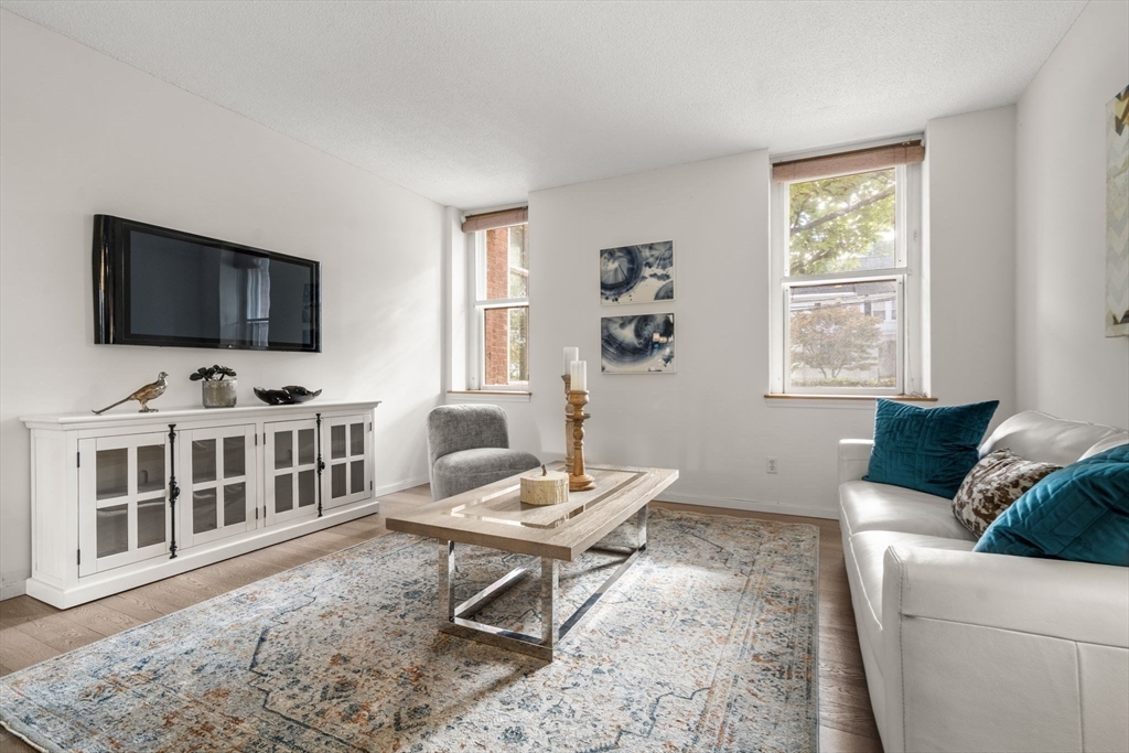 51 Pettee St # 11