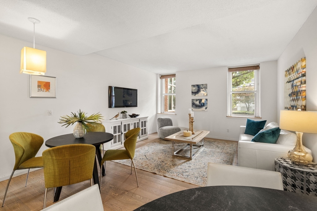 51 Pettee St # 11