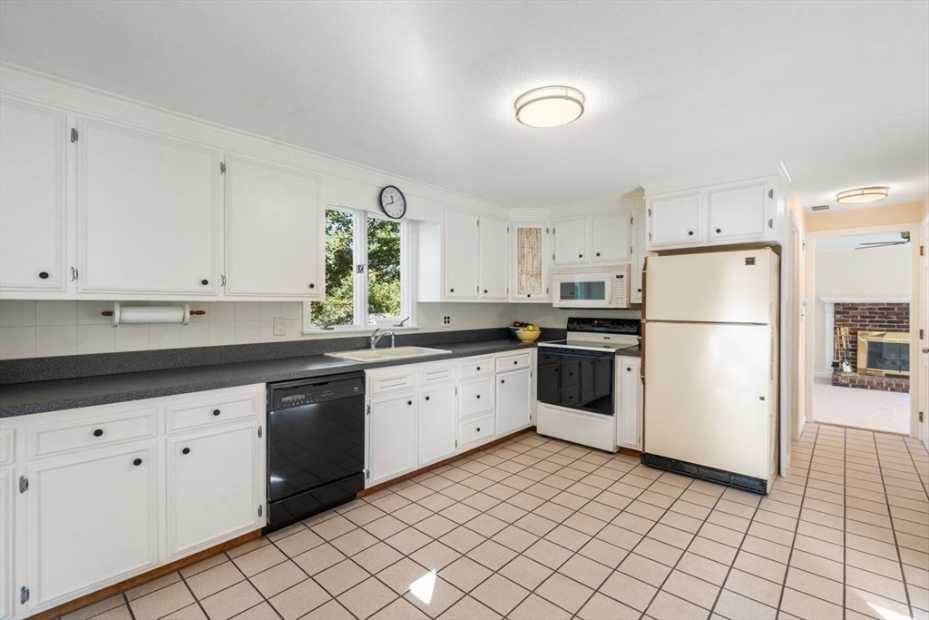99 Lincoln Lane