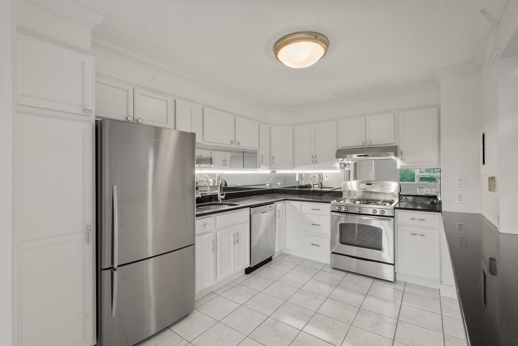 280 Boylston St # 905