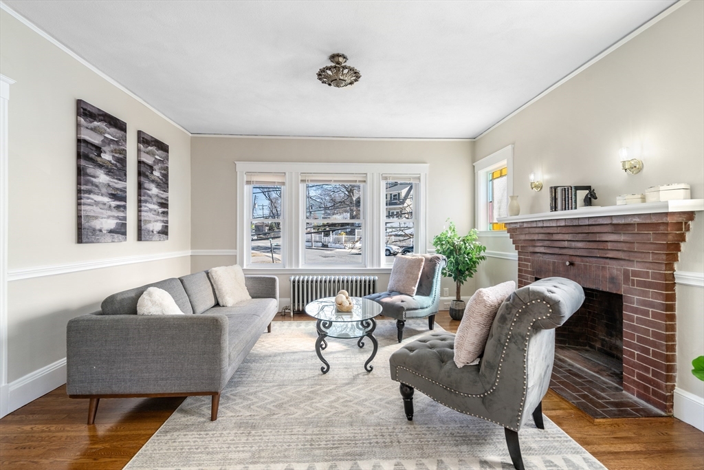 8 Charlesview St # 2