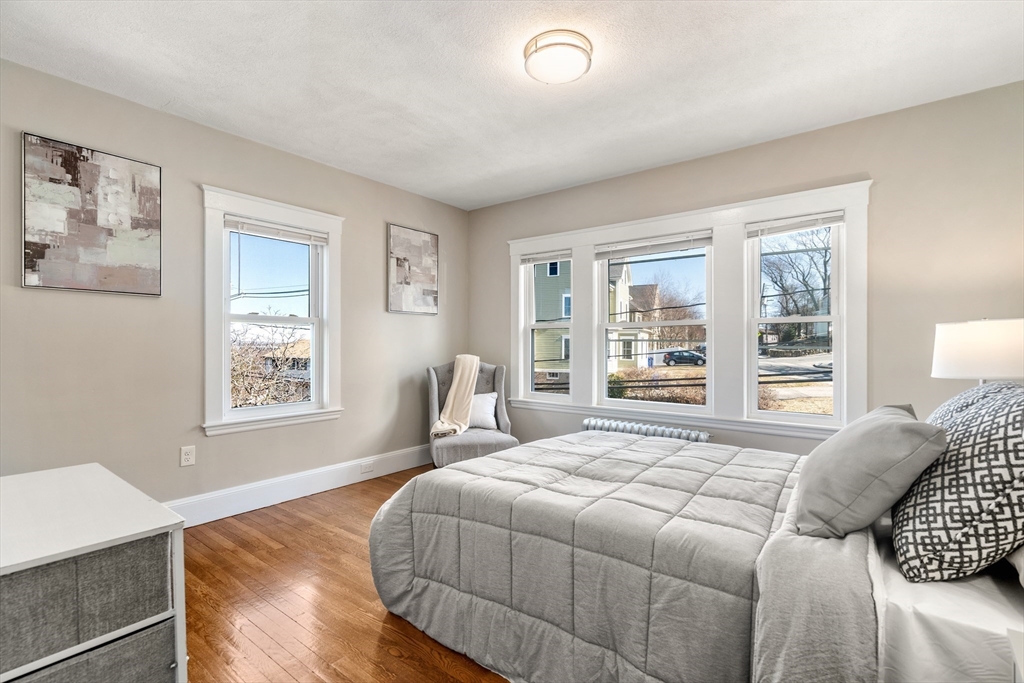 8 Charlesview St # 2