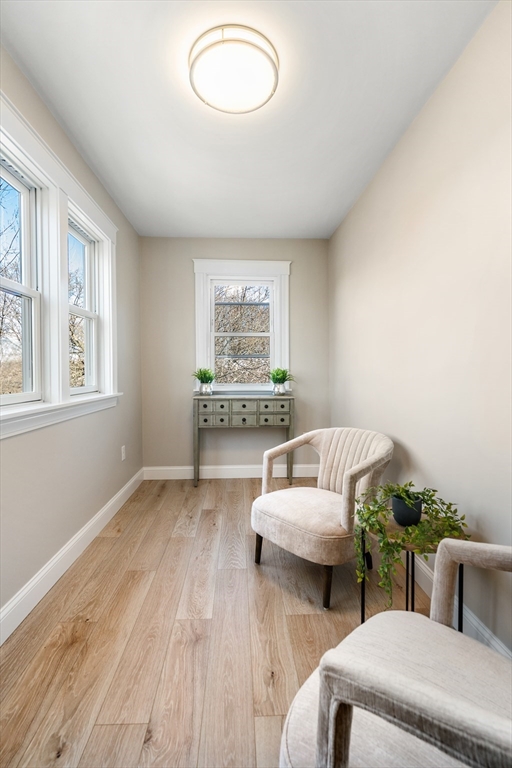 8 Charlesview St # 2