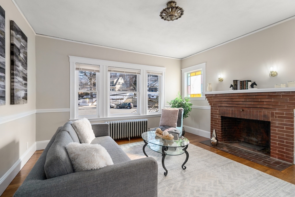 8 Charlesview St # 2