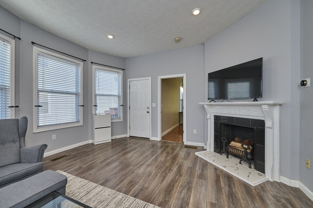 34 Greenleaf St # 34