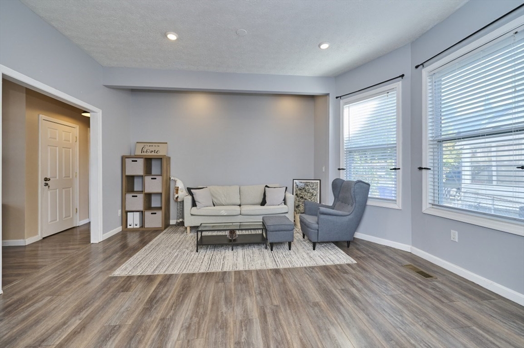 34 Greenleaf St # 34