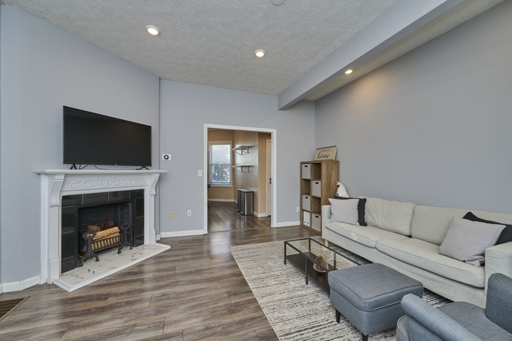 34 Greenleaf St # 34
