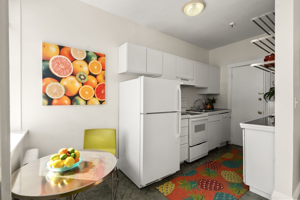 2 Sutherland Rd # 35