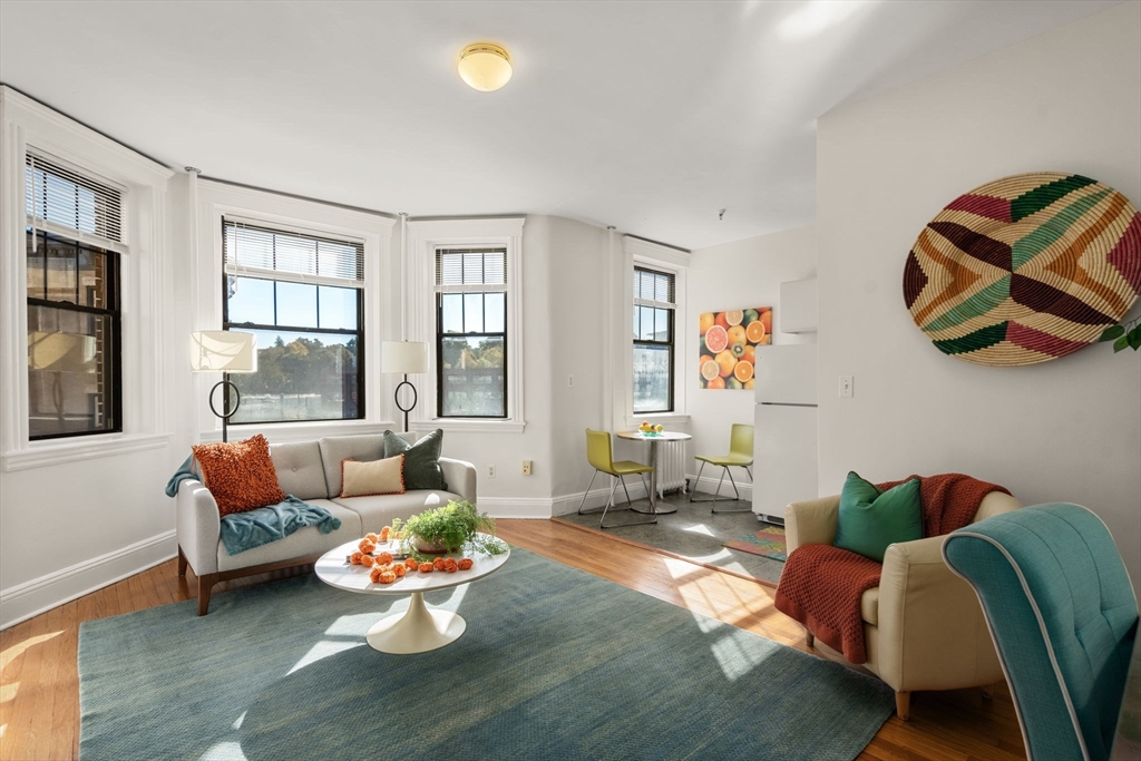 2 Sutherland Rd # 35