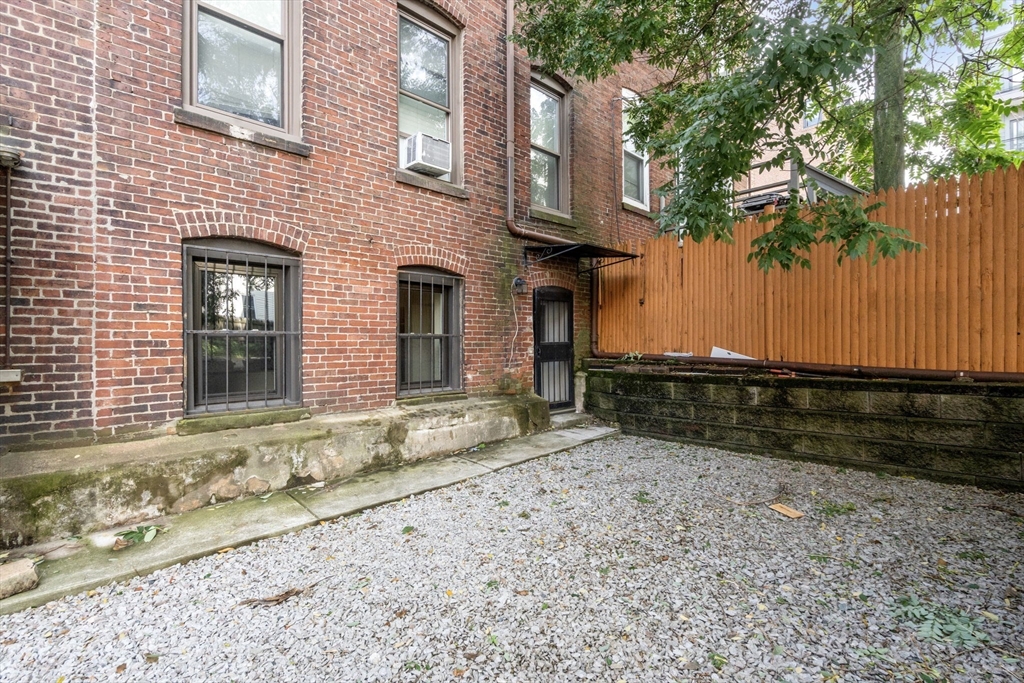 166 F St # 1