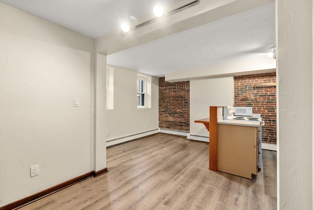 166 F St # 1