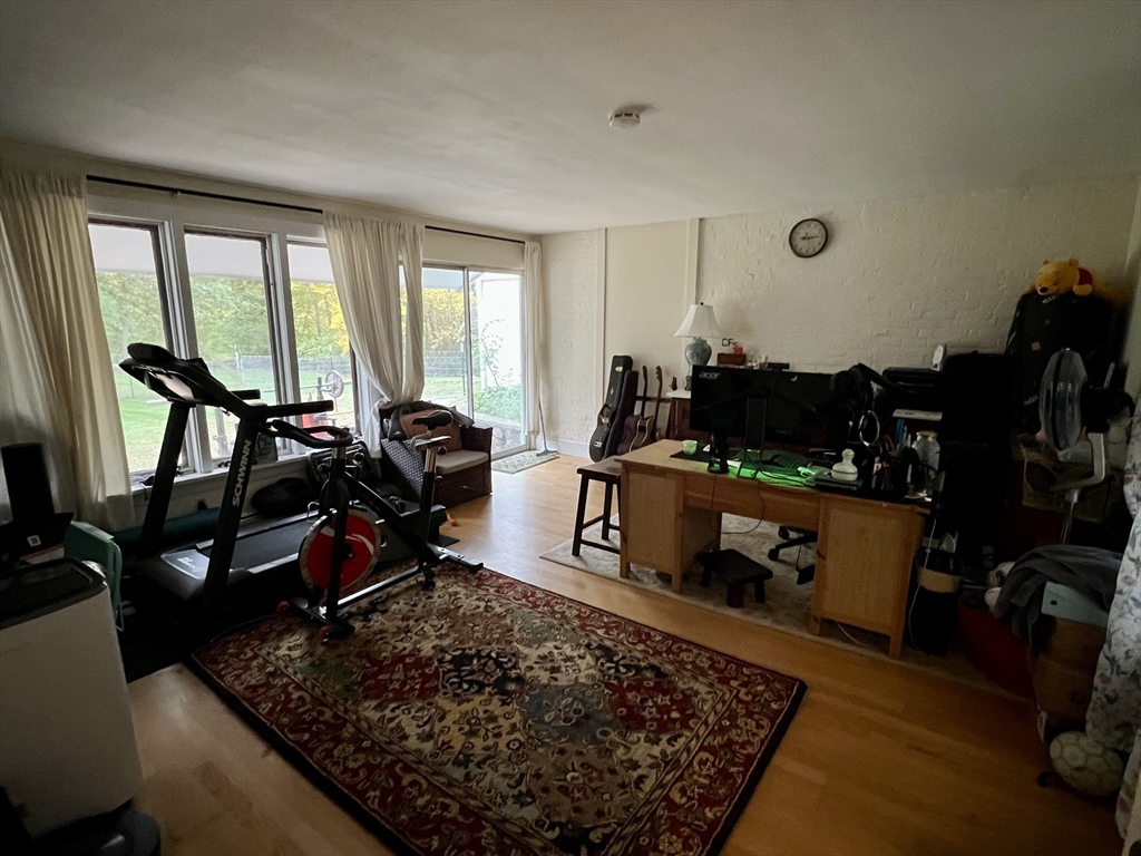46 Auburndale Ave # 46