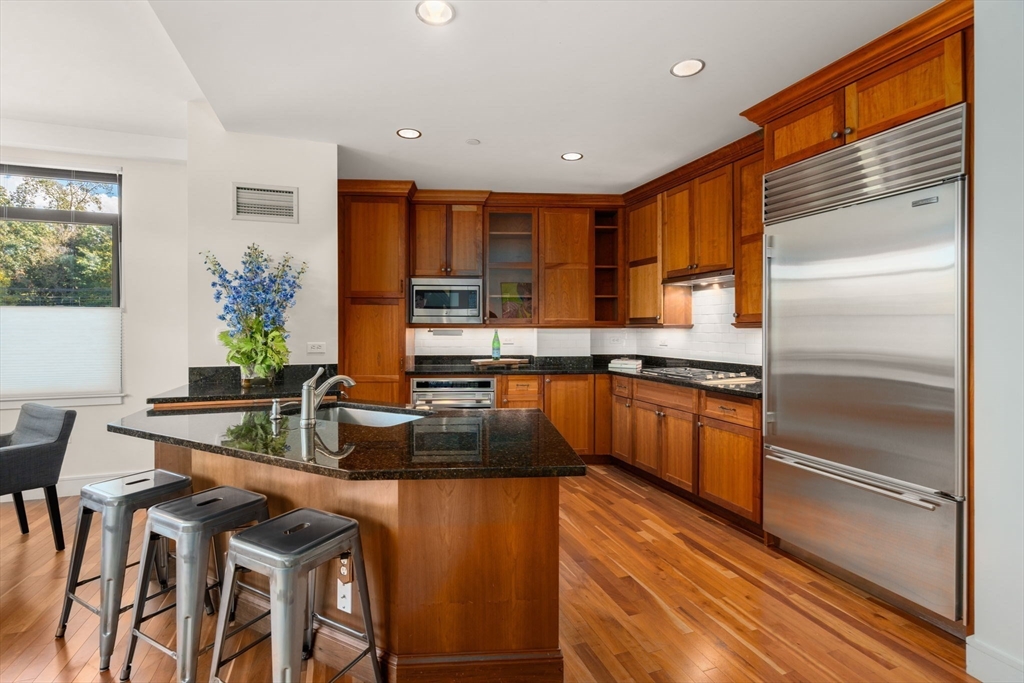 2400 Beacon St # 112