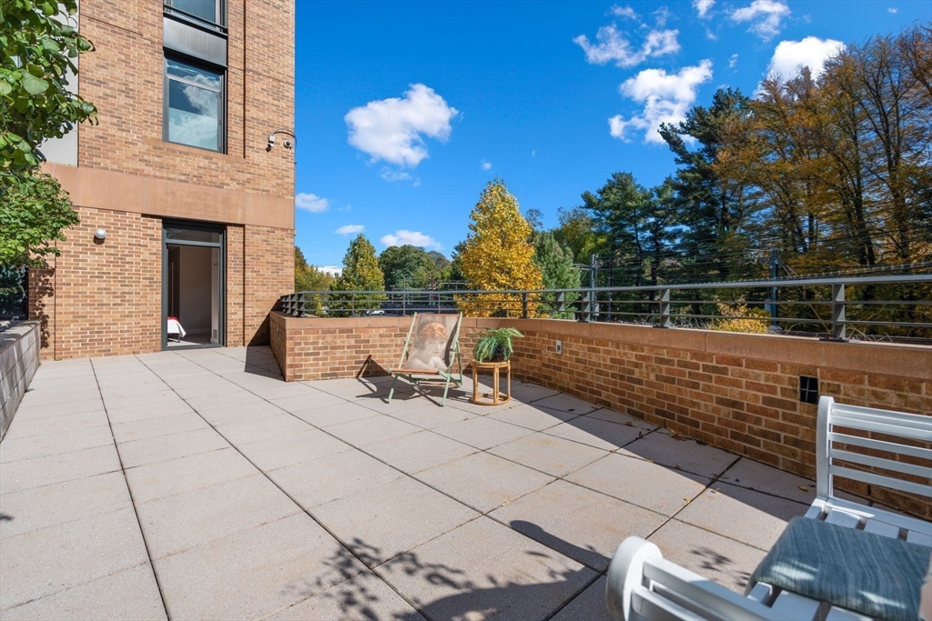 2400 Beacon St # 112