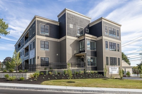 272 Lincoln Street # 103