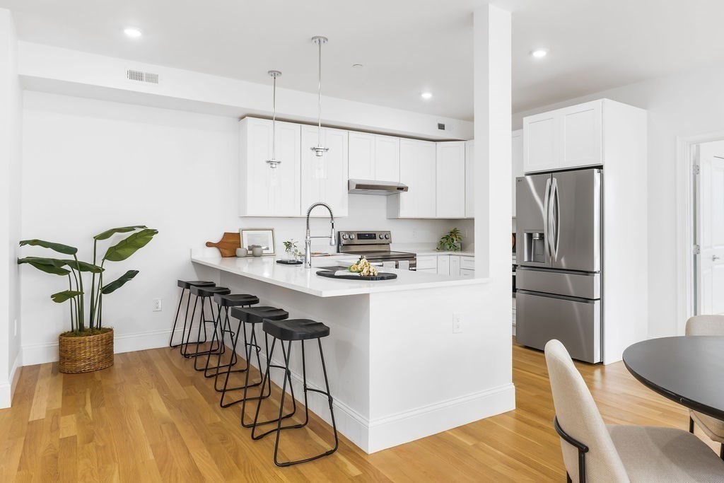 272 Lincoln Street # 103