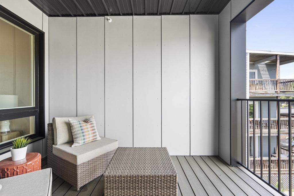 44 Ellery # 203