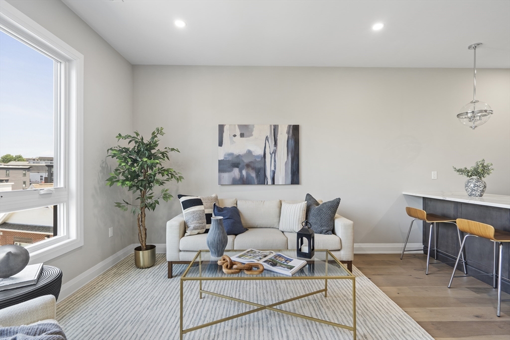 44 Ellery # 203