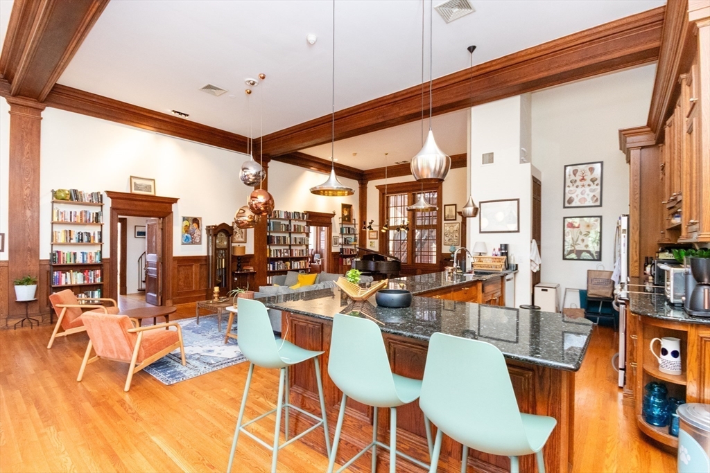 28 Seaverns Ave # 8