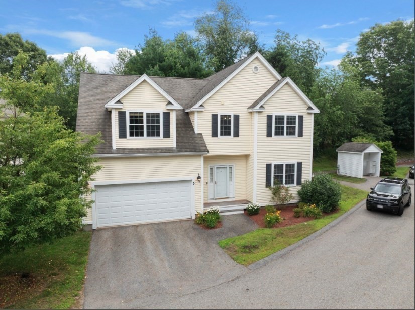 5 Equestrian Lane