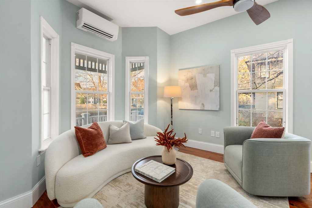 10 Washington Park Unit: Left (U2)