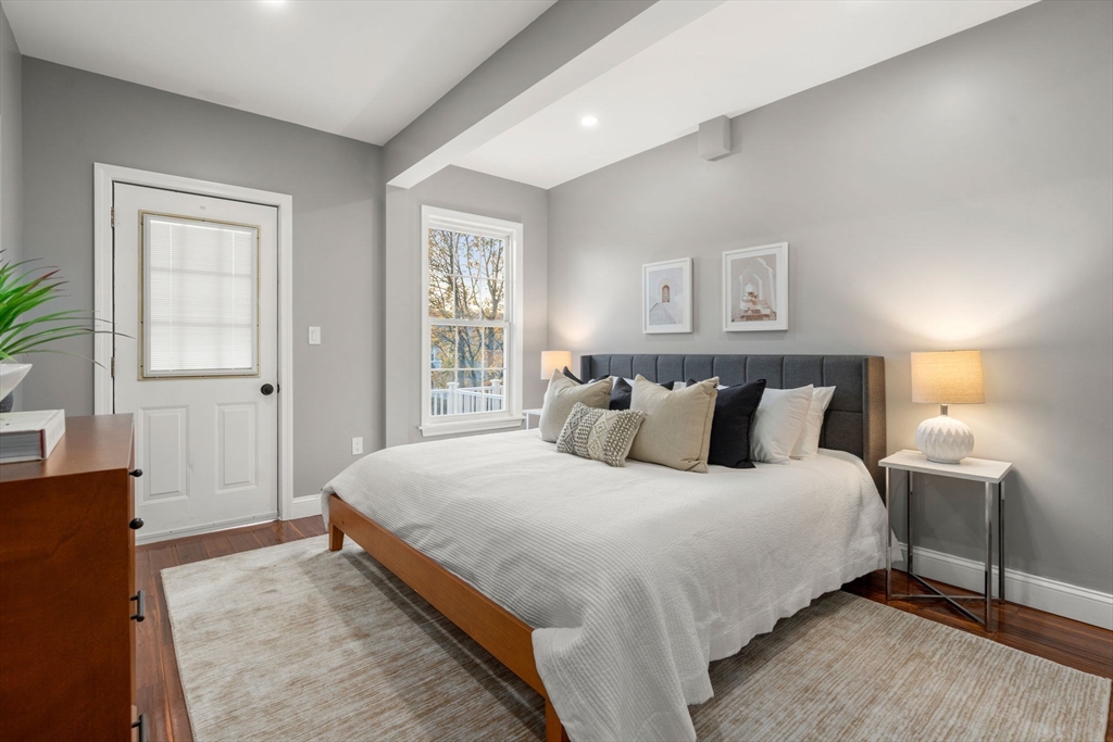 10 Washington Park Unit: Left (U2)