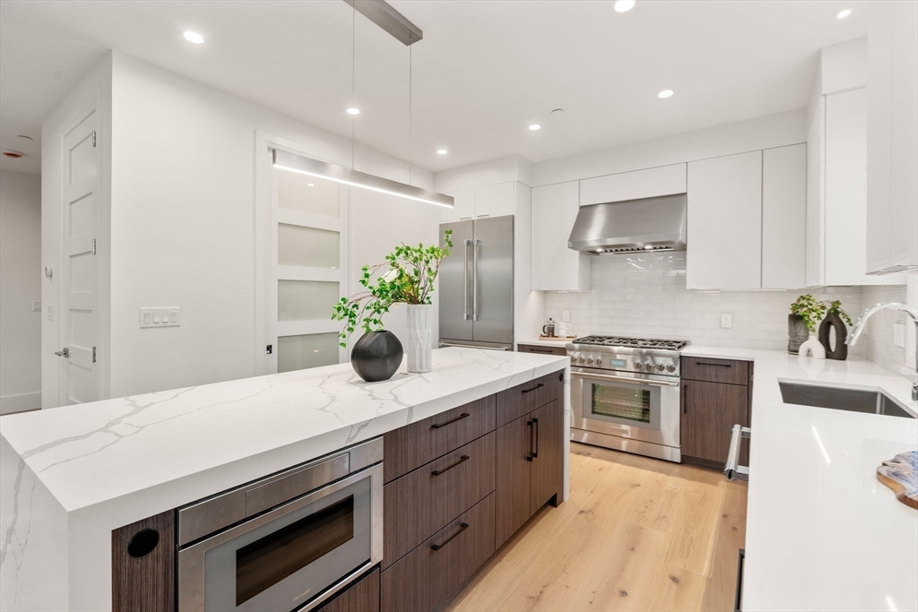 956 Walnut Street # 7