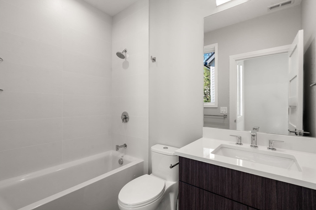 956 Walnut Street # 7