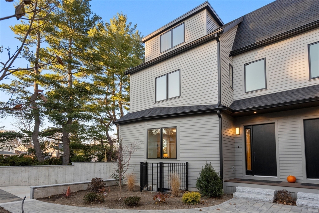 956 Walnut Street # 7