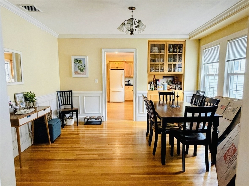 89 Perthshire Rd # 2