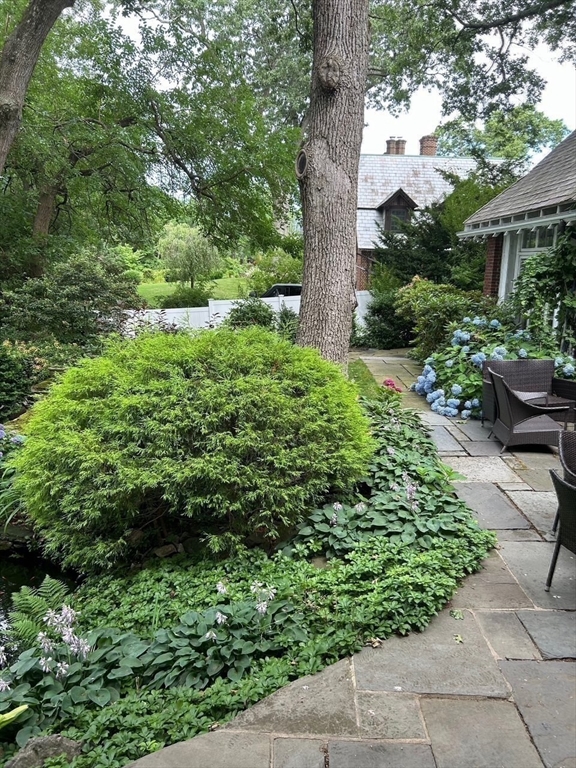 115 Aspen Ave