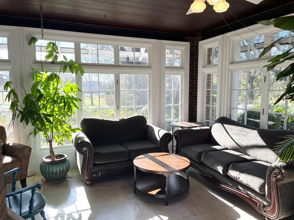 115 Aspen Ave