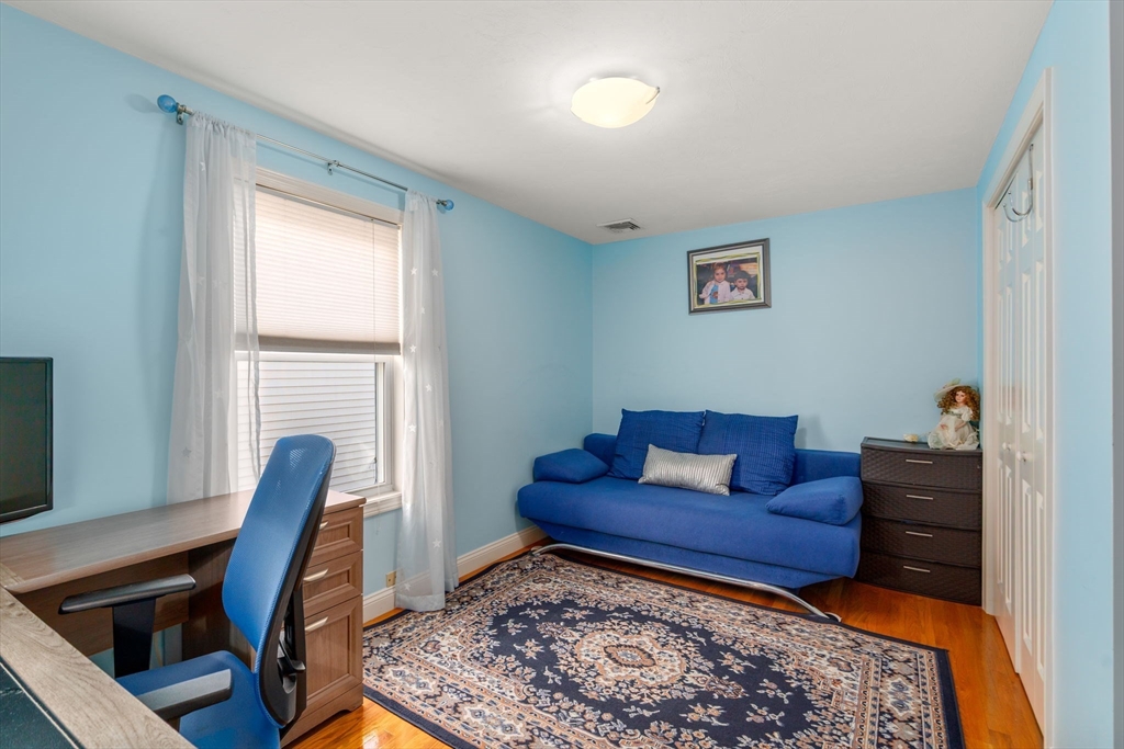 215 Saint Mary St # 3